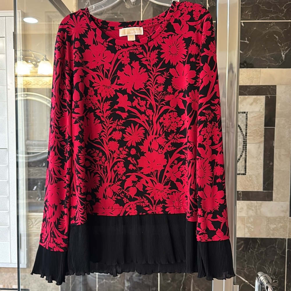 Michael Michael Kors red/black blouse, size M like new condition. Worn once.
